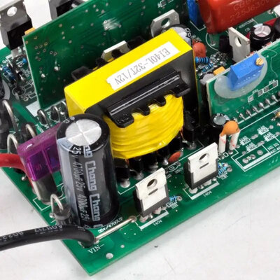 JYINS P-300/600W 12V (pure sine wave)